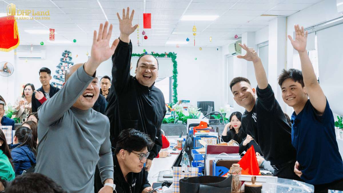 DHP Land Mừng Ngày Quốc Tế Đàn Ông: Tôn Vinh "Những Chú Chim Nhỏ" tuyen nhan vien bat dong san hai phong 1