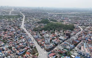 Sự sầm uất của thị trấn Núi Đèo sát dự án Vlasta Thủy Nguyên